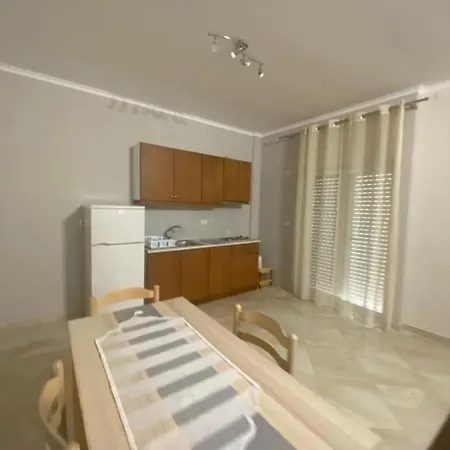 Melina House ساراندا